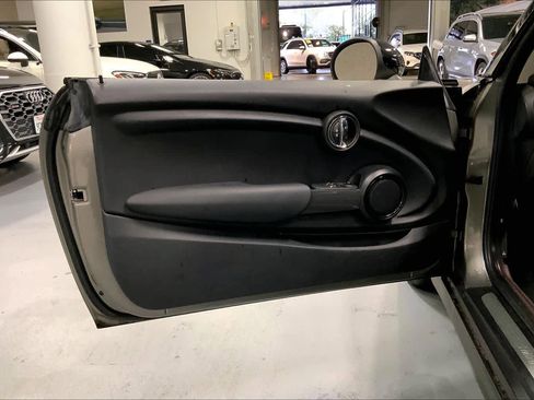 Used 2017 MINI Cooper 2-Door Hardtop image 20