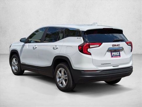 Used 2022 GMC Terrain SLE FWD image 8