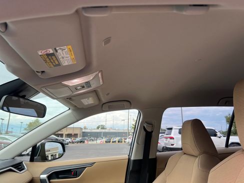 Used 2023 Toyota RAV4 LE image 21