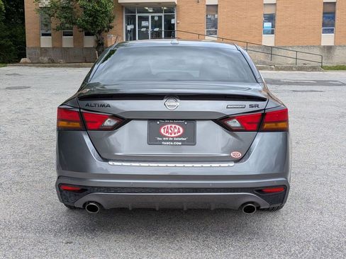 Used 2022 Nissan Altima 2.5 SR w/ Midnight Edition Package FWD image 4