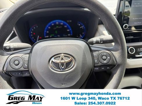 Used 2022 Toyota Corolla LE FWD image 15