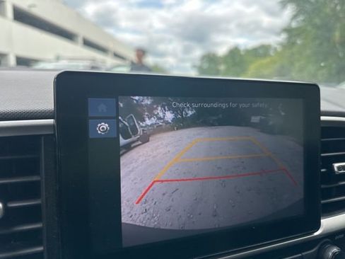 Used 2024 Hyundai Venue SEL image 27