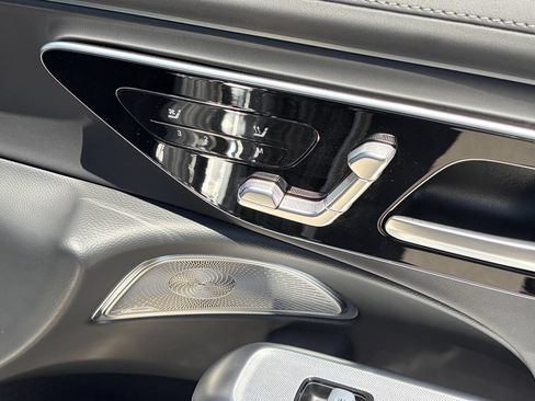 Used 2026 Mercedes-Benz E 350 4MATIC Sedan image 11