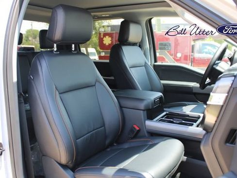 New 2026 Ford F250 Lariat w/ Black Appearance Package AWD/4WD image 7