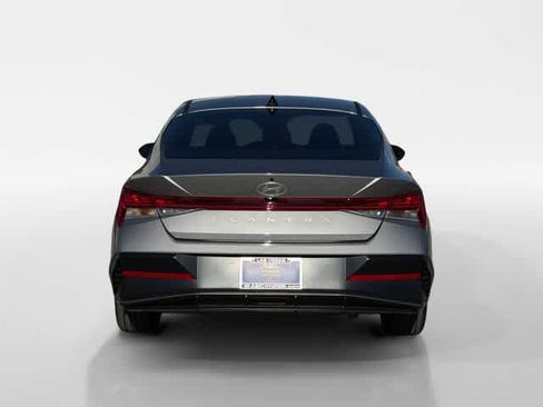 New 2026 Hyundai Elantra Limited image 4