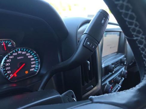 Used 2018 Chevrolet Silverado 1500 LT w/ All Star Edition AWD/4WD image 36