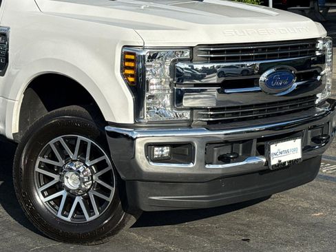Certified 2019 Ford F250 Lariat w/ Lariat Value Package image 3