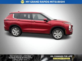 New 2026 Mitsubishi Outlander ES video 2