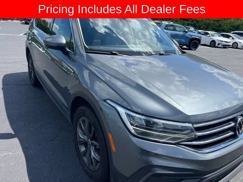 Used 2023 Volkswagen Tiguan SE FWD image 12