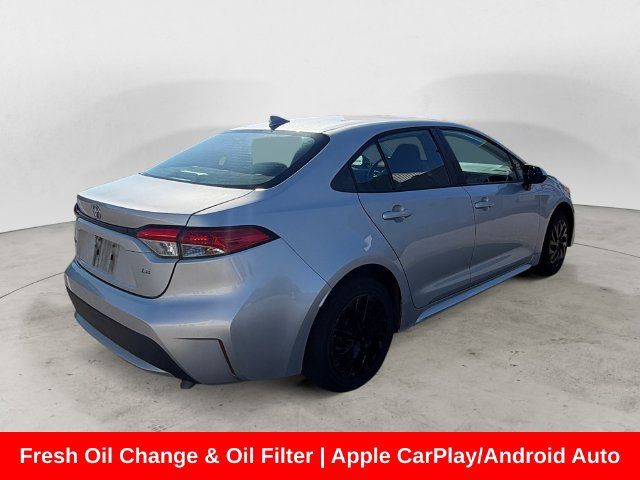 Used 2022 Toyota Corolla LE FWD image 3