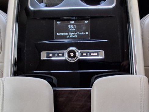 Used 2019 Lincoln Navigator L Reserve AWD/4WD image 19