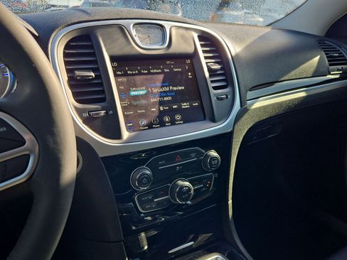 Used 2023 Chrysler 300 Touring w/ Sport Appearance Package image 23