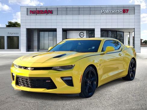 Used 2017 Chevrolet Camaro SS RWD image 3