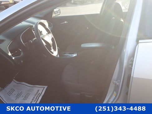 Used 2019 Chevrolet Malibu LS image 10