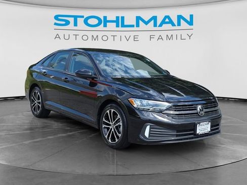 Used 2023 Volkswagen Jetta Sport FWD image 3