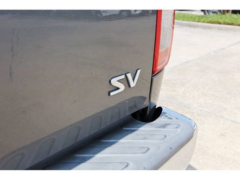Certified 2018 Nissan Frontier SV RWD image 9