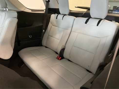 New 2026 Ford Explorer Platinum w/ LUX Leather Package AWD/4WD image 15