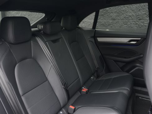 Used 2024 Porsche Macan 4 Electric AWD/4WD image 38