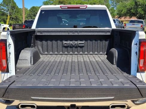 New 2026 GMC Sierra 1500 SLT AWD/4WD image 9