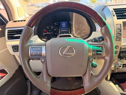 Used 2016 Lexus GX 460 Luxury AWD/4WD image 15