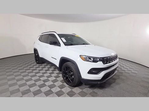 Used 2025 Jeep Compass Latitude w/ Altitude Special Edition AWD/4WD image 51