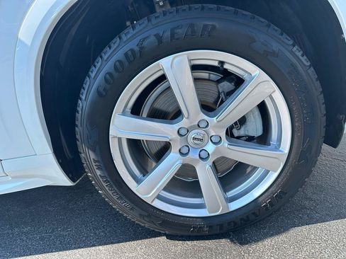 Used 2024 Volvo XC90 B5 Core AWD/4WD image 27