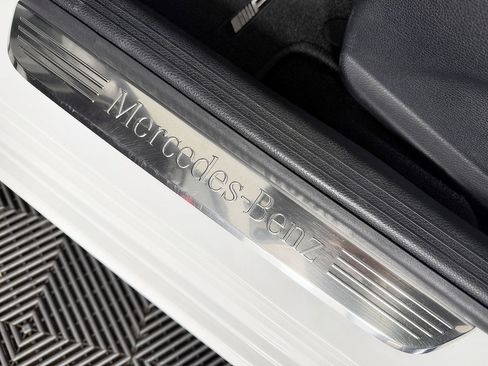 Used 2015 Mercedes-Benz C 300 Sedan image 33