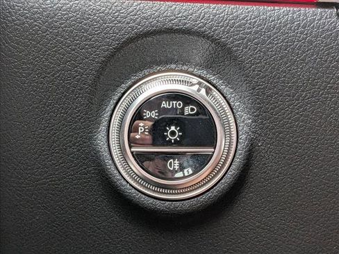 Used 2025 Mercedes-Benz CLE 300 4MATIC Cabriolet image 15