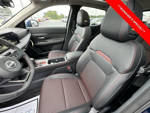 New 2025 Nissan Kicks SR w/ SR Premium Package AWD/4WD image 11