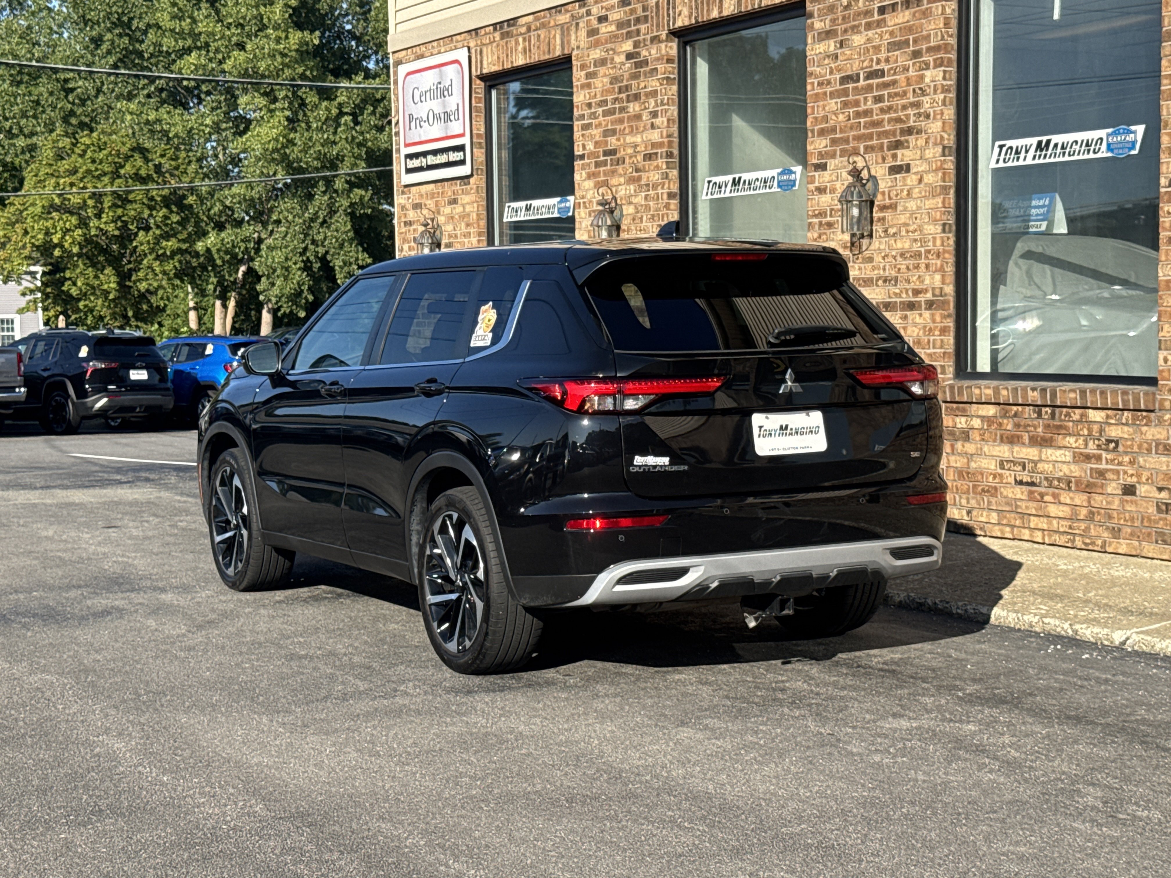 Used 2022 Mitsubishi Outlander SE AWD/4WD image 3