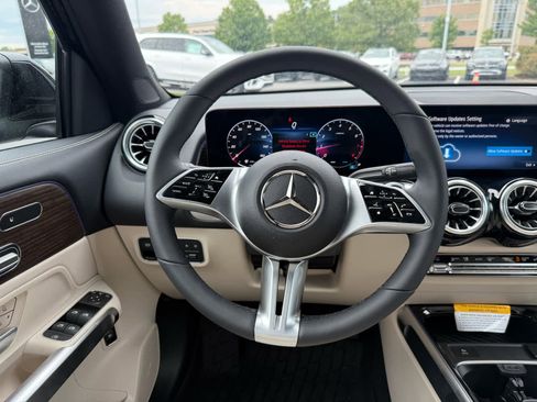 Certified 2026 Mercedes-Benz GLB 250 4MATIC image 14