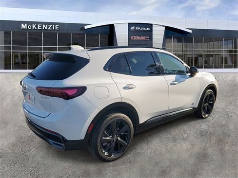 Used 2025 Buick Envision Sport Touring image 4