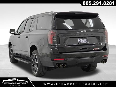 Used 2025 Chevrolet Suburban RST w/ Sun And Tow Package image 5