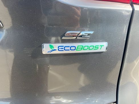 Used 2015 Ford Escape SE FWD image 9