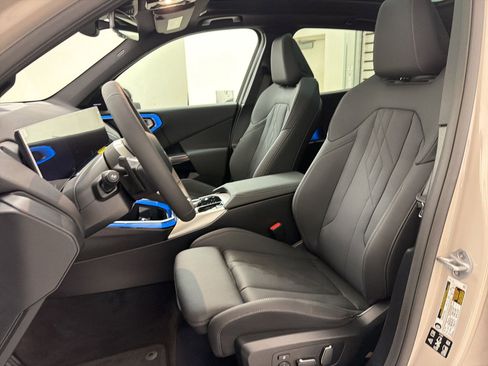 New 2026 BMW X3 xDrive30 w/ M Sport Package AWD/4WD image 5