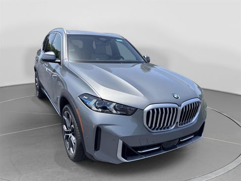 New 2026 BMW X5 xDrive40i w/ Climate Comfort Package AWD/4WD image 8