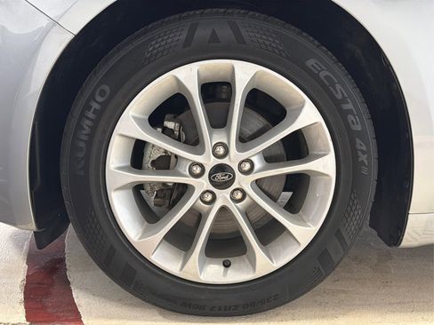 Used 2020 Ford Fusion SE image 13