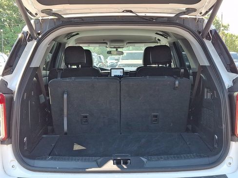 Certified 2023 Ford Explorer XLT w/ Equipment Group 202A AWD/4WD image 28