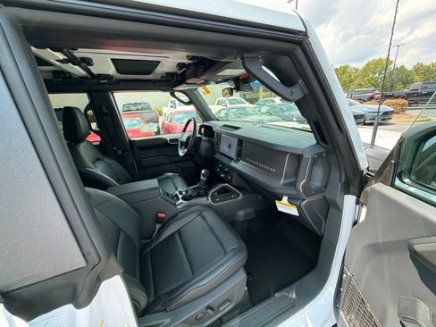 New 2026 Ford Bronco Badlands AWD/4WD image 17