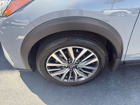 Used 2024 Nissan Kicks SV image 5