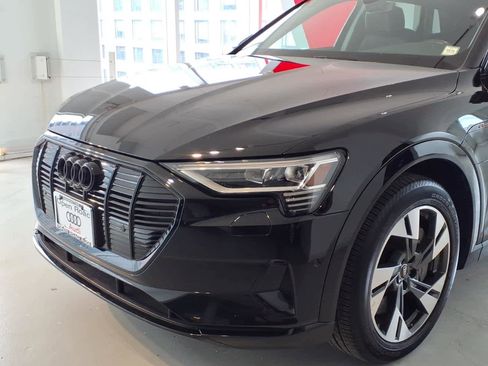 Used 2023 Audi e-tron Premium w/ Convenience Plus Package AWD/4WD image 7