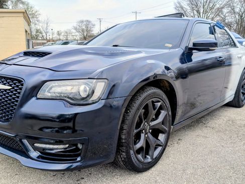 Used 2023 Chrysler 300 S RWD image 5