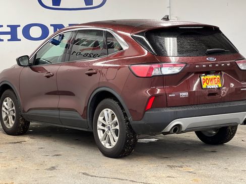 Used 2021 Ford Escape SE image 5