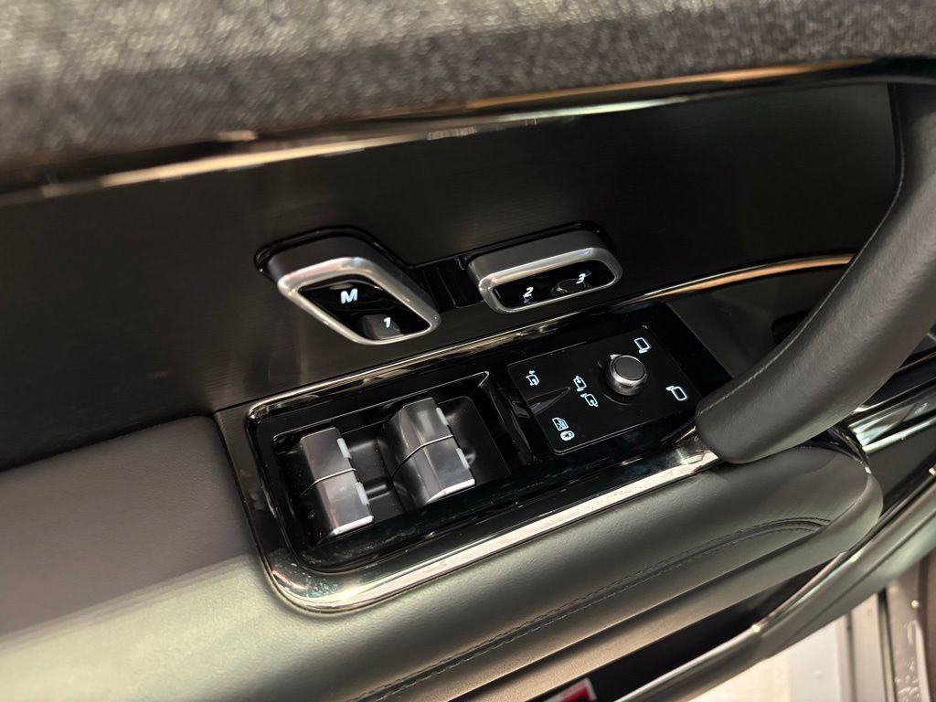 New 2025 Land Rover Range Rover Sport Dynamic SE AWD/4WD image 26