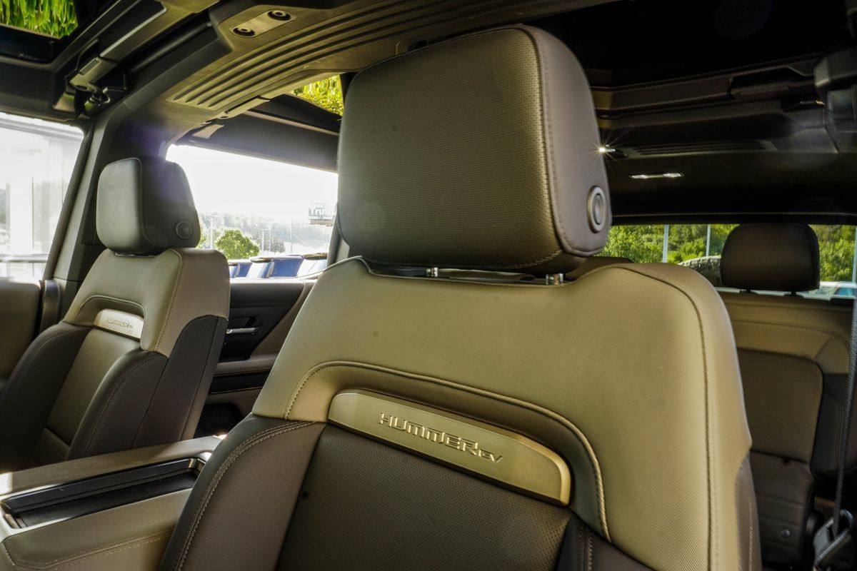 Used 2025 GMC Hummer EV 3X AWD/4WD image 35