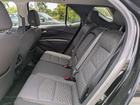 Used 2021 Chevrolet Equinox LT AWD/4WD image 12