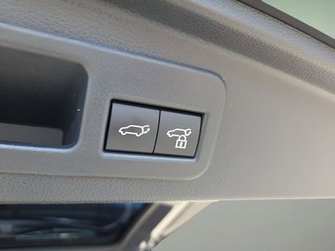 Used 2025 Toyota 4Runner Limited image 21