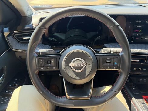Used 2025 Nissan Kicks SR AWD/4WD image 15