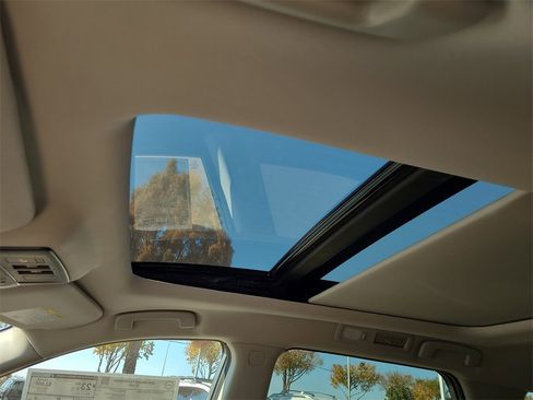 New 2025 Nissan Pathfinder SV image 15