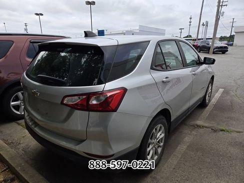 Used 2021 Chevrolet Equinox LS FWD image 7